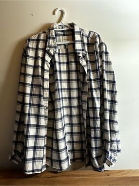 American Eagle Outfitters Navy and White Plaid Button-Down Shirt